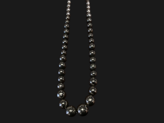 Angelique pearl necklace